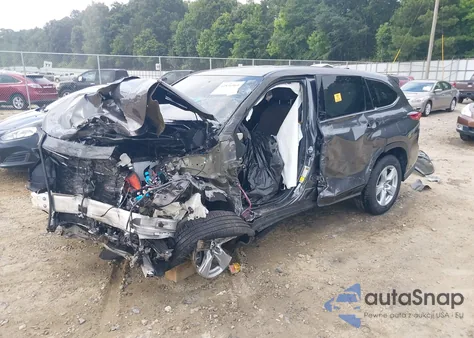 2021 Toyota Highlander L z USA, uszkodzony, nr VIN 5TDCZRAH4MS052178